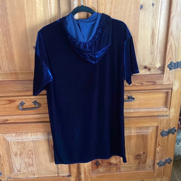 Velvet hooded dress - Picture 5 of 6